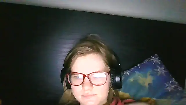 Moonolighta online show from December 5, 2025, 12:15 pm