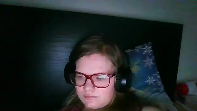 Moonolighta online show from November 2, 2025, 7:24 am