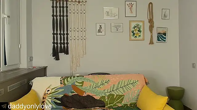 daddyonlyloveme online show from October 31, 2025, 9:11 pm