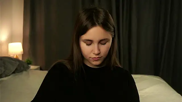 EthalFlowers online show from October 16, 2025, 11:35 pm