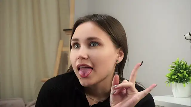 EthalFlowers online show from October 12, 2025, 12:56 am