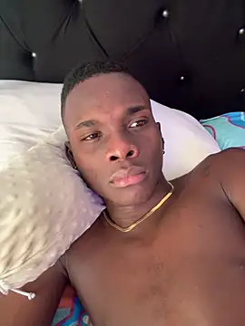 Snapshot of Brycce_santos chatting on April 26, 2026, 8:28 pm Brycce santos online show from April 26, 2026, 8:28 pm