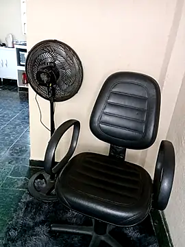 indiazinhabella27 online show from September 23, 2025, 5:20 pm