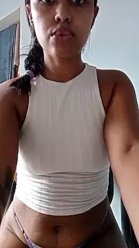 indiazinhabella27 online show from February 6, 2026, 5:53 pm