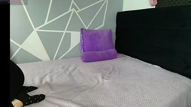 karlamoon23 online show from March 19, 2026, 8:31 pm