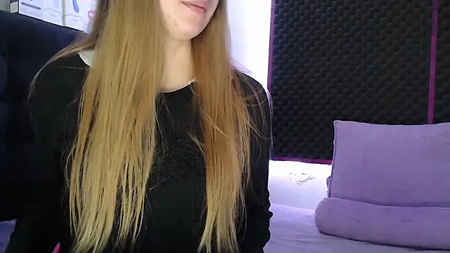 Snapshot of karlamoon23 chatting on October 22, 2025, 9:46 pm karlamoon23 online show from October 22, 2025, 9:46 pm