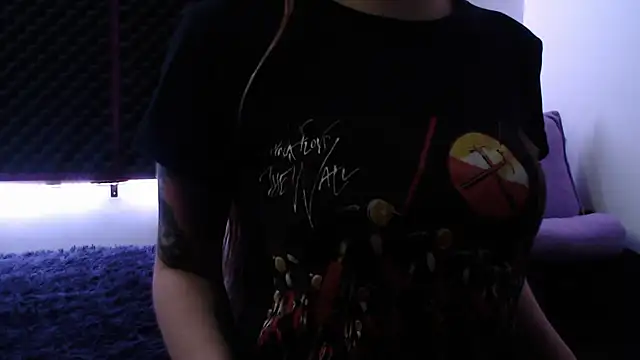 Snapshot of karlamoon23 chatting on October 15, 2025, 10:07 pm karlamoon23 online show from October 15, 2025, 10:07 pm