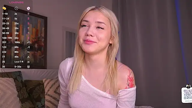 LilianBenskin online show from December 15, 2025, 5:46 am