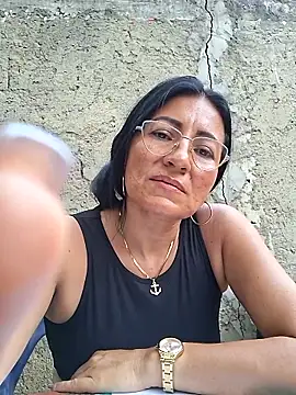 maturexxxnaughty online show from October 30, 2025, 12:25 pm