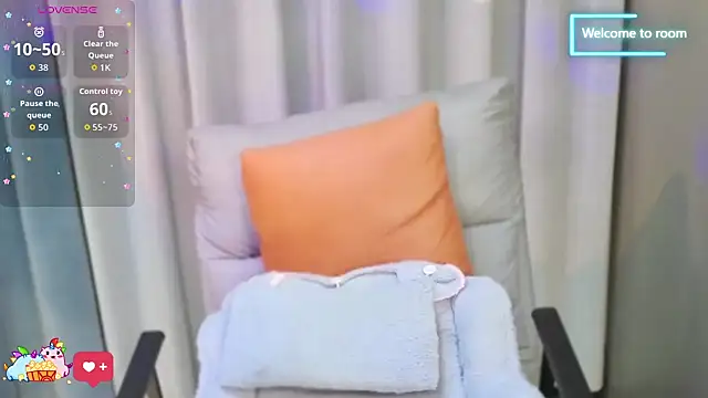 Snapshot of LINLIN-2025 chatting on November 24, 2025, 2:39 pm LINLIN-2025 online show from November 24, 2025, 2:39 pm