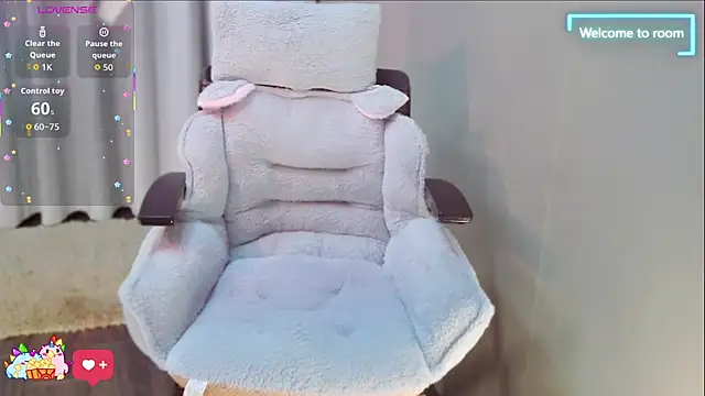 Snapshot of LINLIN-2025 chatting on October 19, 2025, 3:04 pm LINLIN-2025 online show from October 19, 2025, 3:04 pm