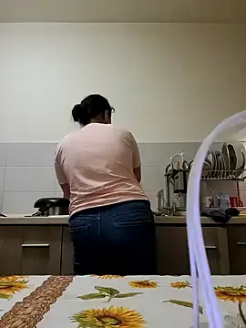 Alexandra23d online show from September 30, 2025, 8:04 pm