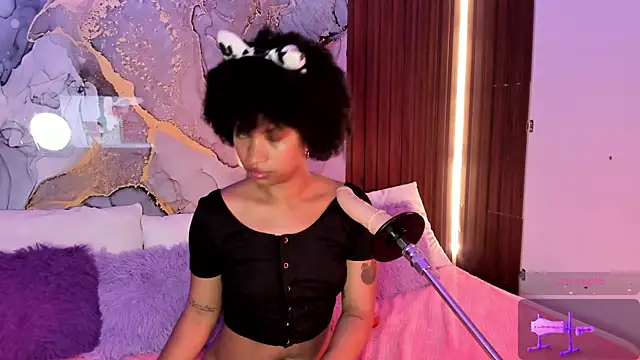 Lolalewis777 online show from October 30, 2025, 2:43 am