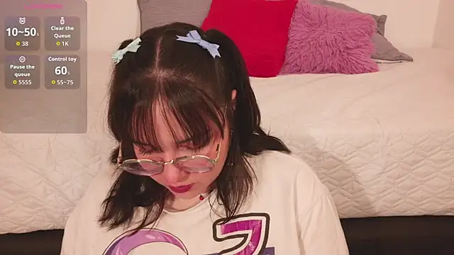 Gaby99  online show from September 24, 2025, 11:43 pm