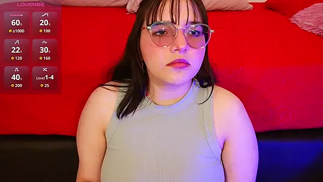 Gaby99  online show from September 11, 2025, 10:32 pm