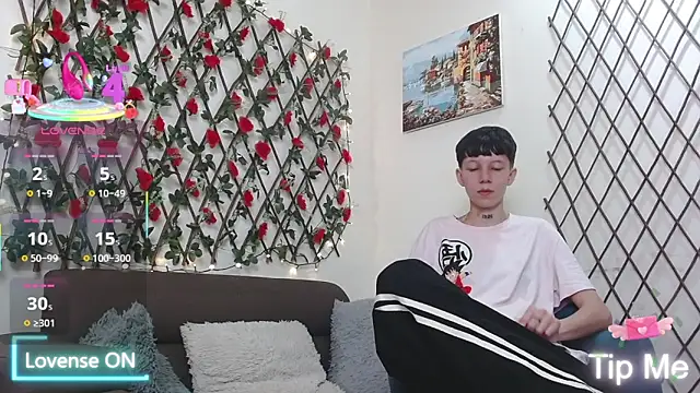 Snapshot of LiamBrown09 chatting on March 3, 2026, 7:43 pm LiamBrown09 online show from March 3, 2026, 7:43 pm