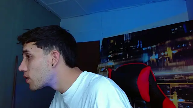 alexgiraldo   online show from April 12, 2026, 2:04 am