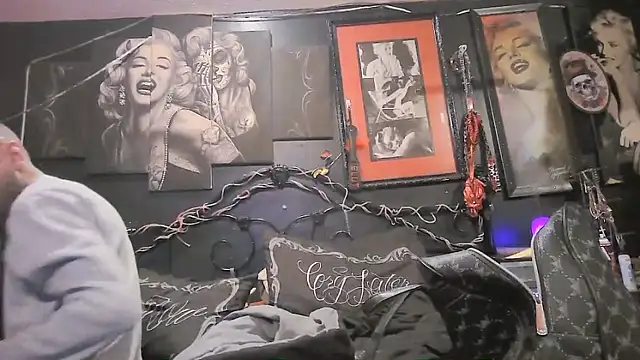 Splash Queen420 online show from February 17, 2026, 1:36 am