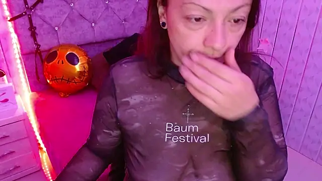 Susanahotsexxx online show from October 27, 2025, 9:27 pm