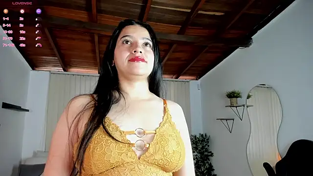 Snapshot of Miin_yuna chatting on February 4, 2026, 1:50 pm Miin yuna online show from February 4, 2026, 1:50 pm