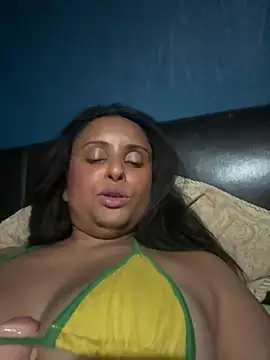Angelaarayexx online show from May 26, 2026, 9:24 pm