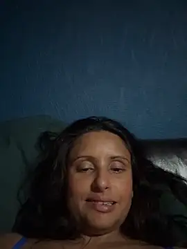 Angelaarayexx online show from June 6, 2026, 3:23 am