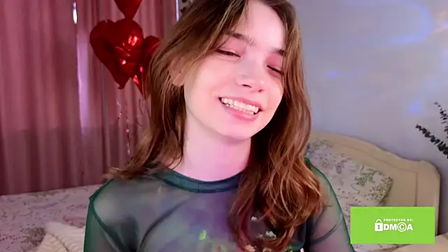 Snapshot of Evi_Brook chatting on May 9, 2026, 11:35 am Evi Brook online show from May 9, 2026, 11:35 am