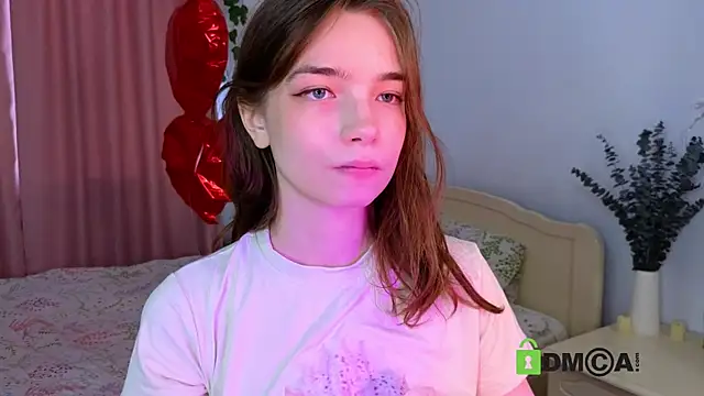 Snapshot of Evi_Brook chatting on May 15, 2026, 2:26 pm Evi Brook online show from May 15, 2026, 2:26 pm