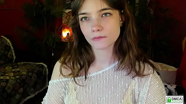 Snapshot of Evi_Brook chatting on May 5, 2026, 4:32 pm Evi Brook online show from May 5, 2026, 4:32 pm