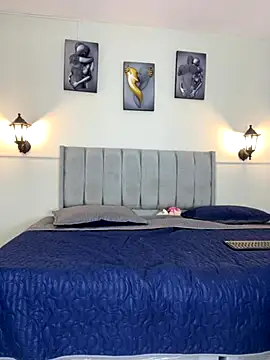 Samara Hadi  online show from October 1, 2025, 5:17 pm