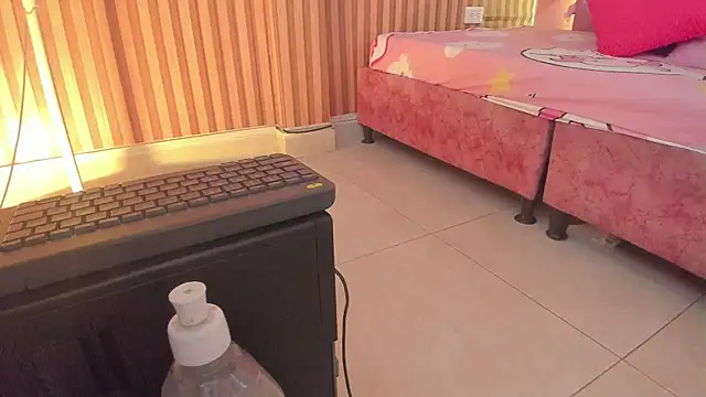 Snapshot of Mila_grace_ chatting on May 12, 2026, 6:36 pm Mila grace online show from May 12, 2026, 6:36 pm
