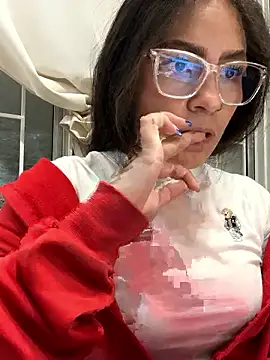 Alyha Cortes online show from November 15, 2025, 12:36 am