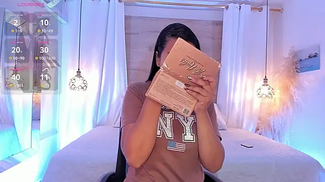 Snapshot of Artemisa08 chatting on March 3, 2026, 3:35 am Artemisa08 online show from March 3, 2026, 3:35 am