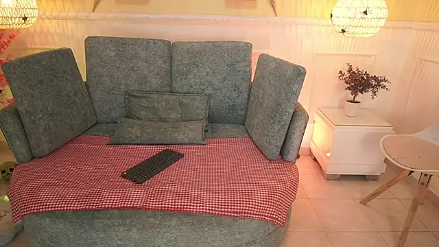 Snapshot of LoonaNyx chatting on October 23, 2025, 11:42 am LoonaNyx online show from October 23, 2025, 11:42 am