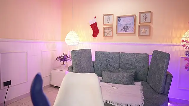 Snapshot of LoonaNyx chatting on November 25, 2025, 11:32 am LoonaNyx online show from November 25, 2025, 11:32 am