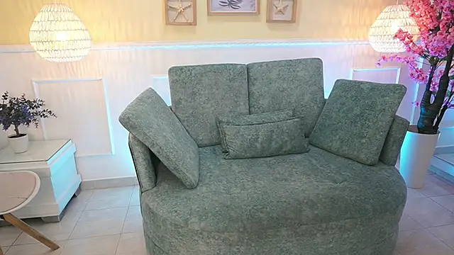 Snapshot of LoonaNyx chatting on September 17, 2025, 11:34 am LoonaNyx online show from September 17, 2025, 11:34 am