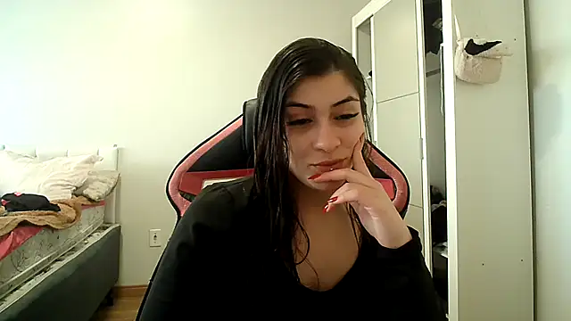 Becca B online show from October 4, 2025, 7:37 pm