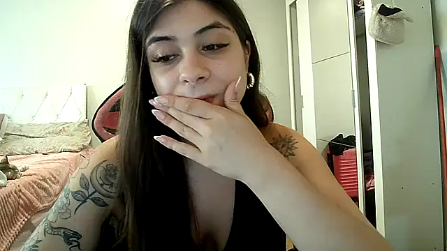 Becca B online show from December 22, 2025, 7:47 pm