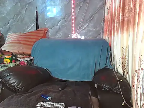 ZARIA-VIXEN online show from October 29, 2025, 9:58 pm