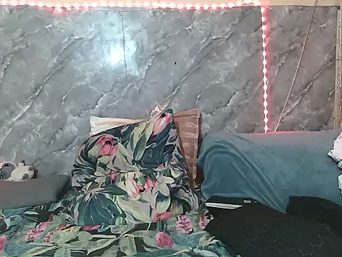 ZARIA-VIXEN online show from October 24, 2025, 9:36 pm