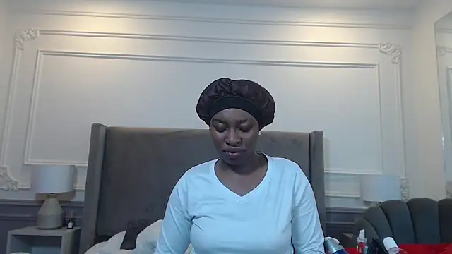 NatashaSilver online show from November 24, 2025, 1:11 pm