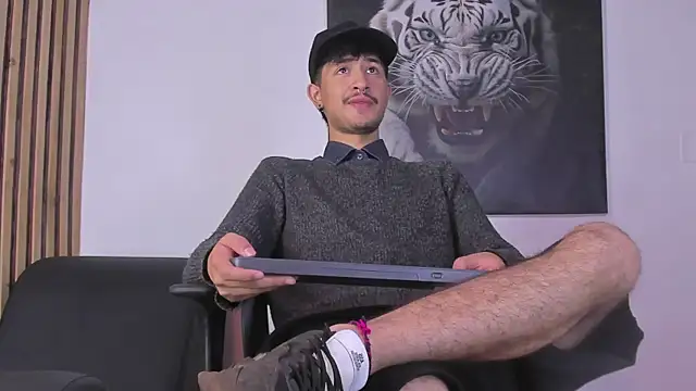 DimitriDeluxe online show from September 22, 2025, 8:04 pm