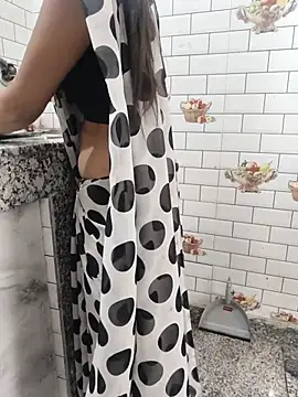Shalu G online show from May 28, 2026, 2:52 am
