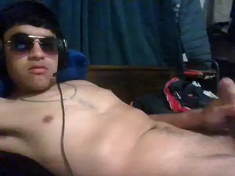 juanfritaa21 online show from September 28, 2025, 4:19 am