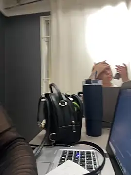 Snapshot of Emily_Rivers_ chatting on October 15, 2025, 1:19 pm Emily Rivers online show from October 15, 2025, 1:19 pm