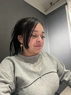 Snapshot of Emily_Rivers_ chatting on October 18, 2025, 2:57 am Emily Rivers online show from October 18, 2025, 2:57 am