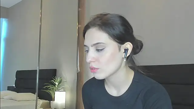 Forever Smiler online show from October 22, 2025, 9:20 am