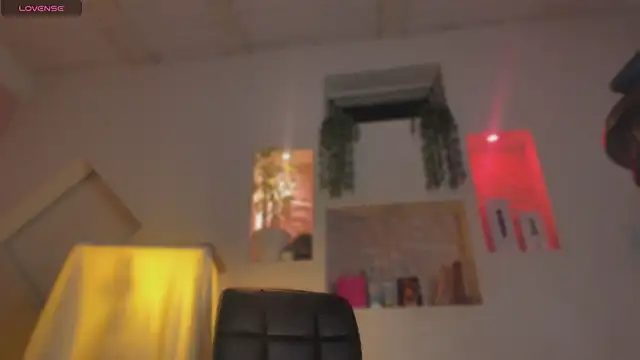 hanny  bunny online show from September 21, 2025, 4:06 am