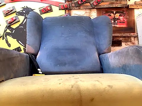 lovehairymature90 online show from September 26, 2025, 3:52 pm