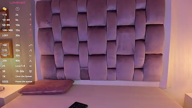 Dannika07 online show from November 9, 2025, 3:43 am